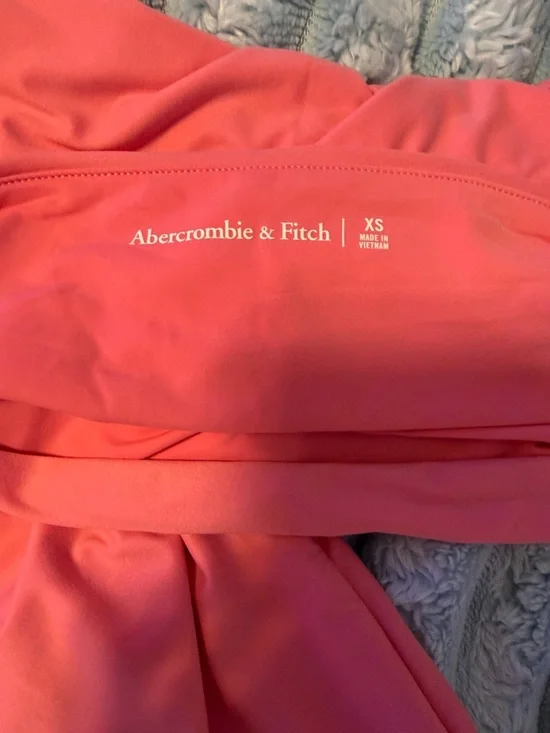 NWT Abercrombie & Fitch Soft Matte Slash Bodysuit - Picture 4 of 4